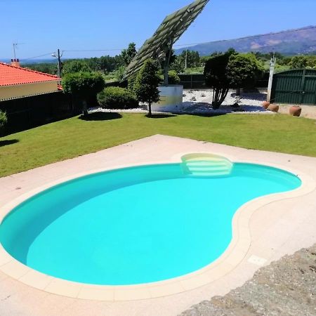 فيلا Casa E Piscina Privada فوندَوْ المظهر الخارجي الصورة