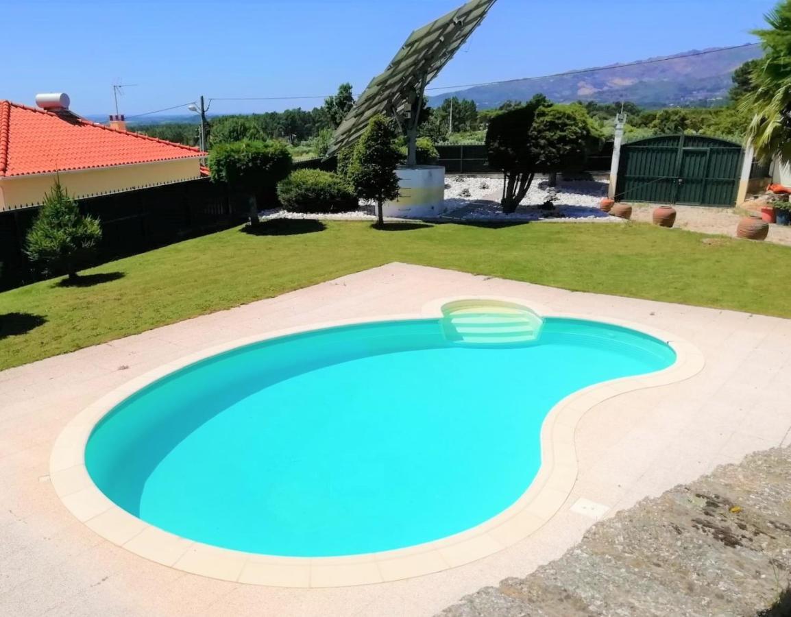 فيلا Casa E Piscina Privada فوندَوْ المظهر الخارجي الصورة